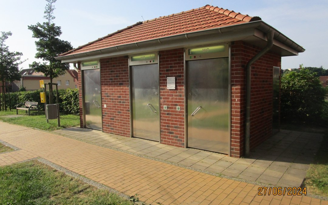 Publiczne WC Kirchplatz, © Jonas Kurverwaltung