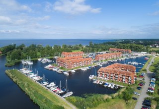 Aerial view of the marina with view of the Stettin Lagoon // © Lagunenstadt Ueckermünde Aerial view of the marina with view of the Stettin Lagoon // © Lagunenstadt Ueckermünde