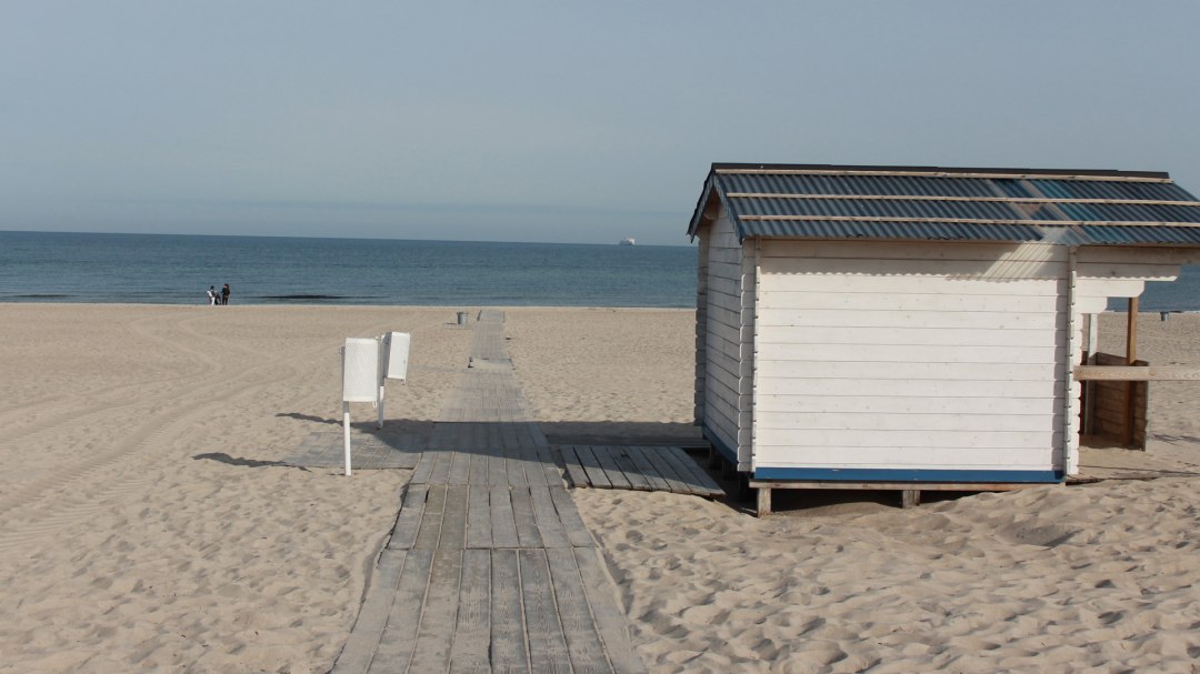 Drempelvrije toegang tot het strand 14 in Warnemünde, © TZRW Drempelvrije toegang tot het strand 14 in Warnemünde, © TZRW