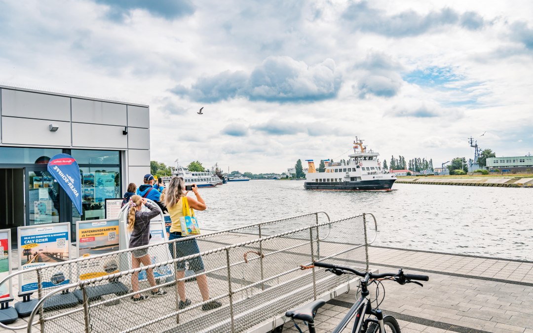 The "MS" Baltica from the fleet of Adler ships docks at the port of Swinoujscie, where some guests are already waiting for you, © Sven Lewerenz