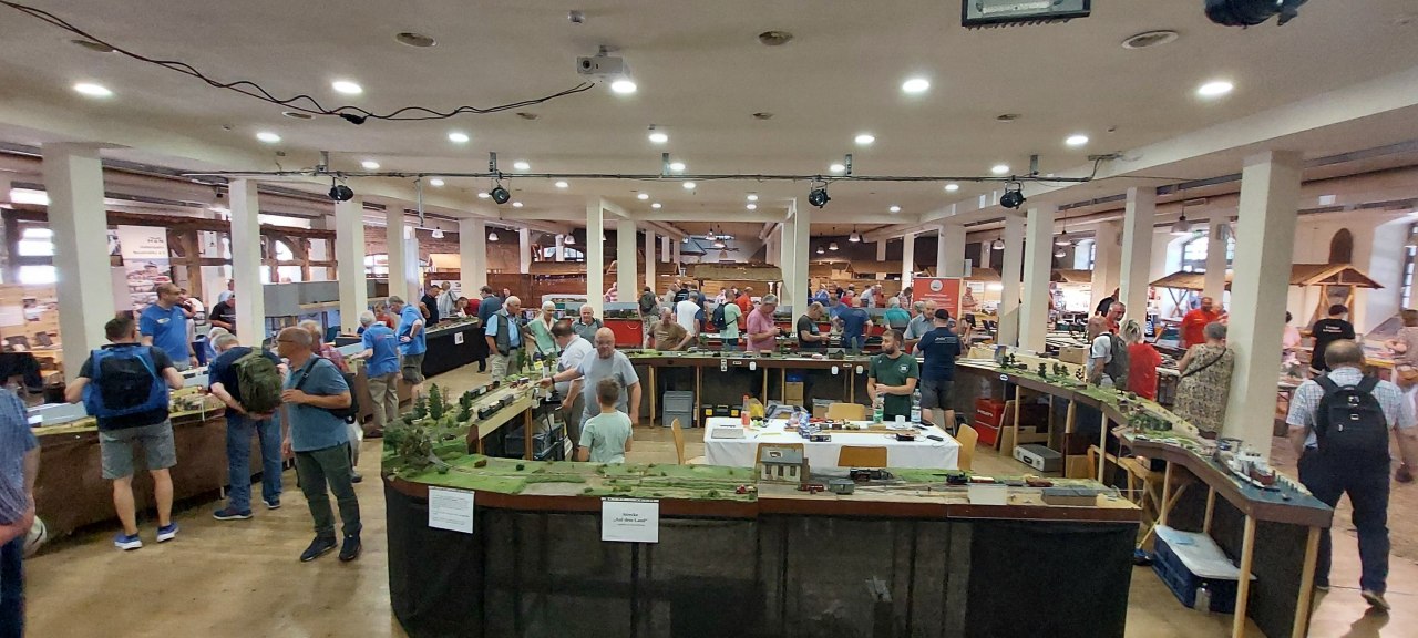 Stodoła z kamienia polnego 2025, © Eisenbahnclub Neubrandenburg e.V. Stodoła z kamienia polnego 2025, © Eisenbahnclub Neubrandenburg e.V.