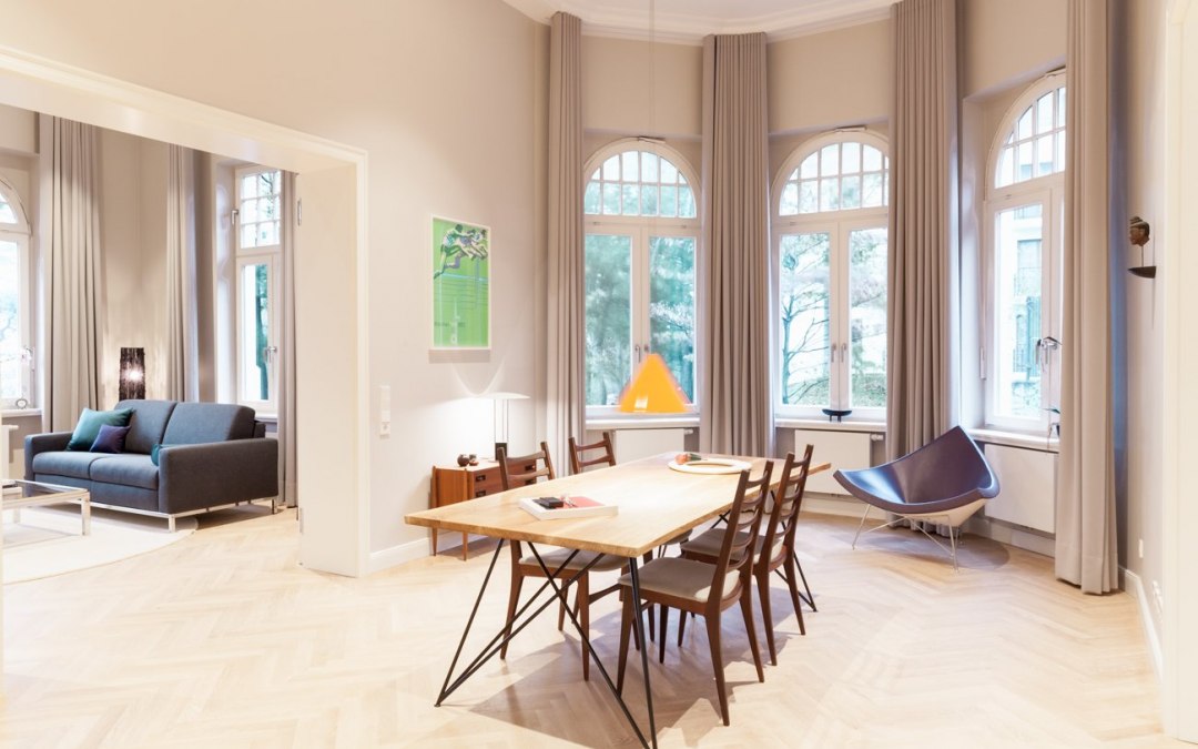 Nasze mieszkania oferują dużo miejsca do spotkań towarzyskich z przestronnymi jadalniami oraz bardzo nowoczesnymi i w pełni wyposażonymi kuchniami., © OSTKÜSTE Apartments GmbH