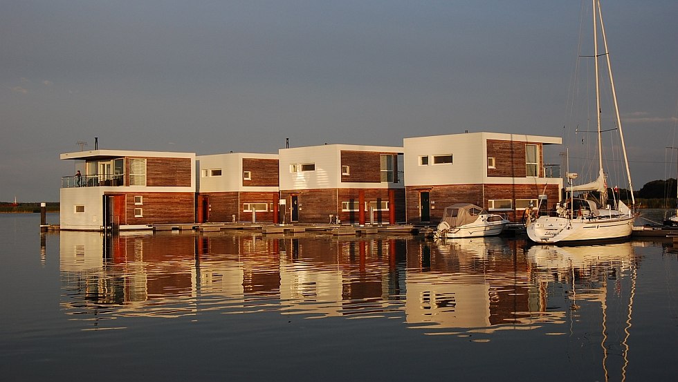 Drijvende huizen, © Marina Kröslin