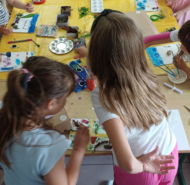MINT-Kreativ in het jeugdcentrum in Röbel 2025 // © Bildungswerk der Wirtschaft M-V e.V. MINT-Kreativ in het jeugdcentrum in Röbel 2025 // © Bildungswerk der Wirtschaft M-V e.V.