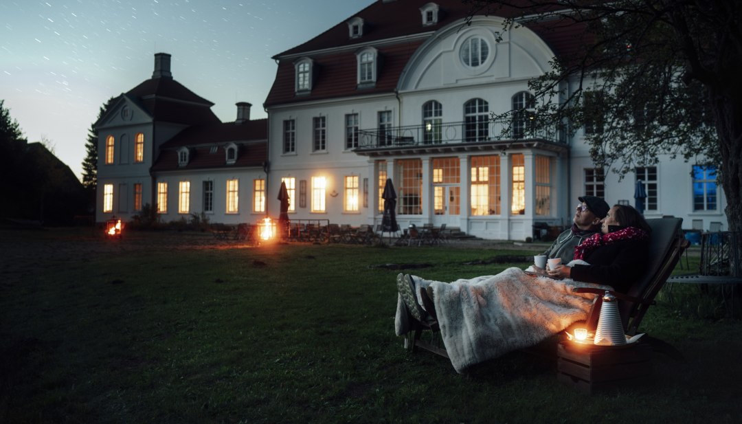 Warme dekens, een glas wijn en miljoenen sterren - dat is romantiek in Kasteel Vietgest, © TMV/Petermann