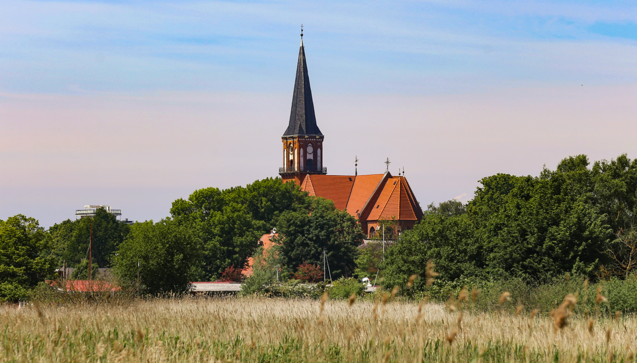 Kerk kustplaats aan de Oostzee, &copy; TMV/Gohlke
