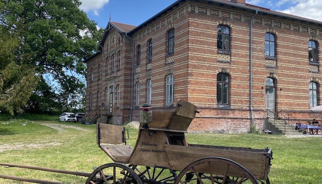 Historische koets voor het landhuis Niendorf, © Gutshaus Niendorf