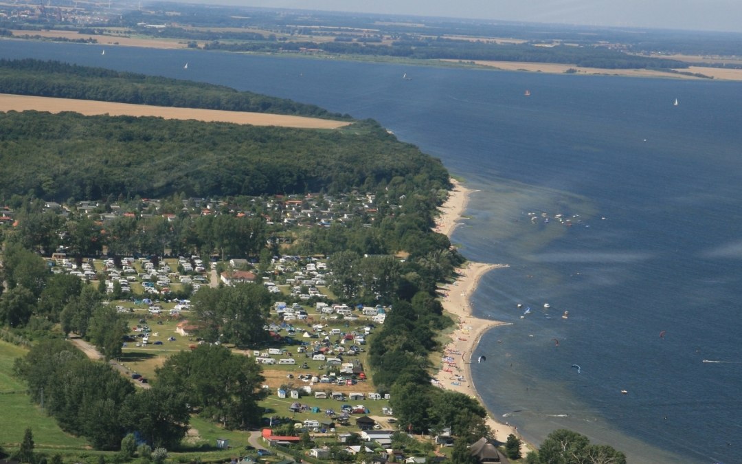 Luchtfoto van de camping, © Ferien- und Freizeitpark/Jastrow