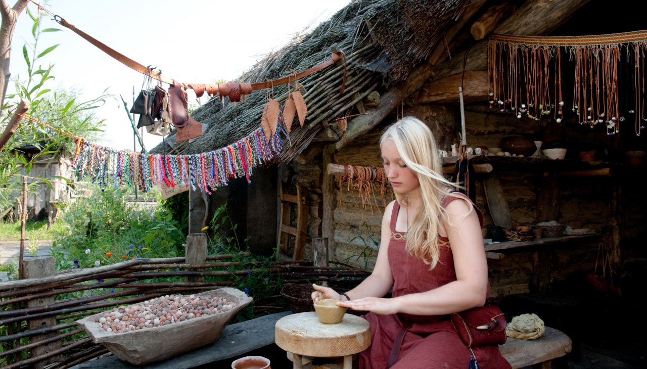 Garncarstwo w słowiańskiej wiosce na Uecker, &copy; Leo Seidel