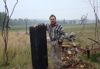 Bildhauer/Zimmermann und Vereinsmitglied von sieh+mal e.V. // &copy; Ke Baarmann
