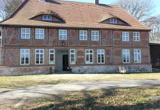 Au&szlig;enansicht Gutshaus Below // &copy; Gutshaus Below