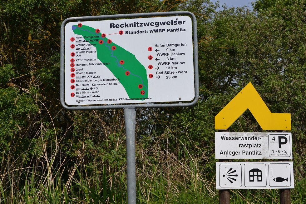 Signpost water hiking rest area // © Lutz Werner Signpost water hiking rest area // © Lutz Werner