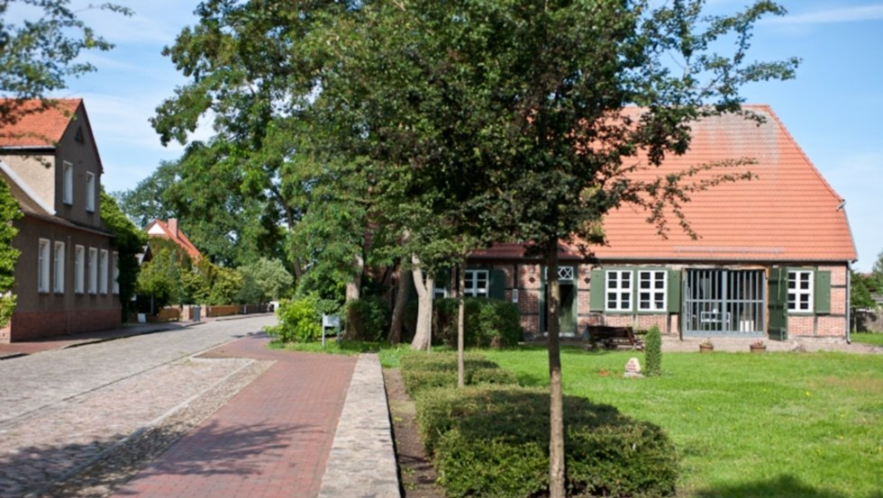 Widok na muzeum z centrum informacji turystycznej, © Stadt Lübtheen / Jörn Lehmann