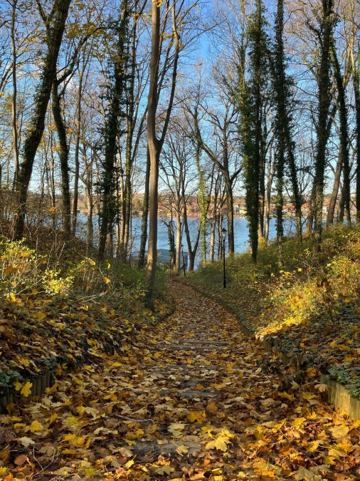 Ways from top to bottom, &copy; Tourist-Information Malchow