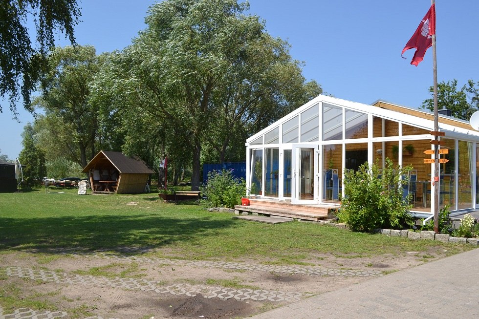 Salon i strefa serwisowa, © Lutz Werner
