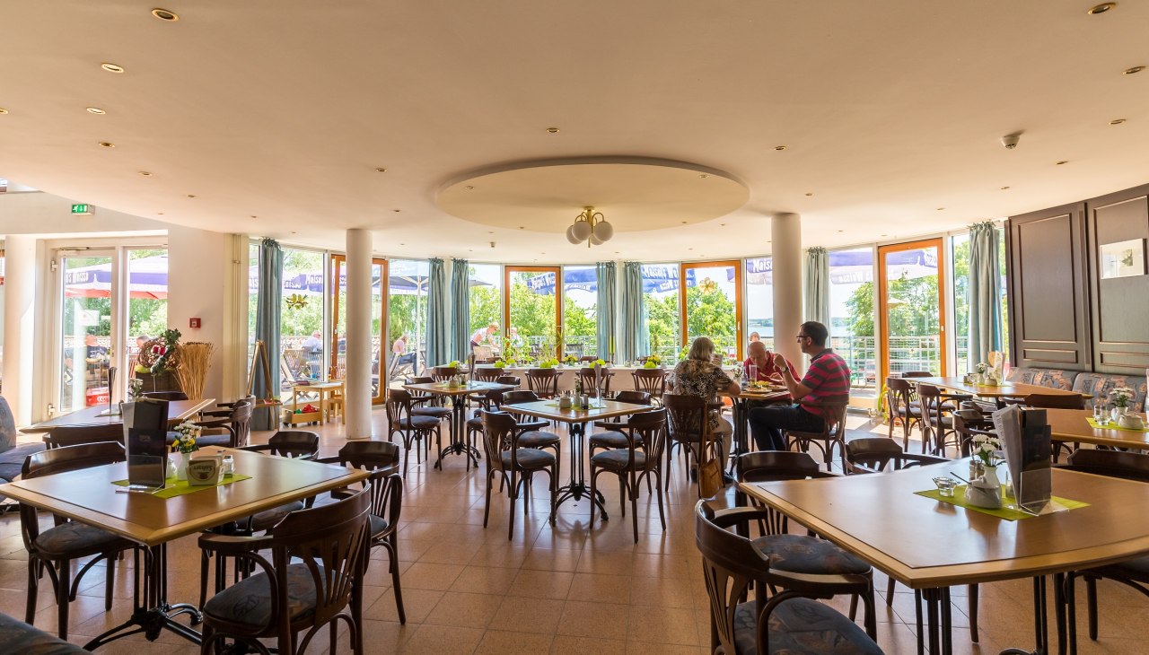 Przestronny i jasny, jedzenie tutaj jest bardzo dobre., © Ferienland Salem Przestronny i jasny, jedzenie tutaj jest bardzo dobre., © Ferienland Salem