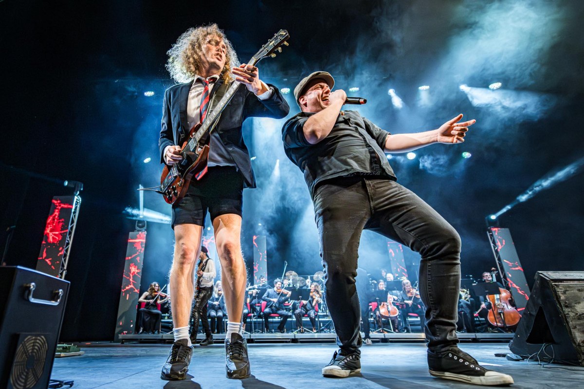 &copy; Rock Legends in Symphony - performed by Symphonika
