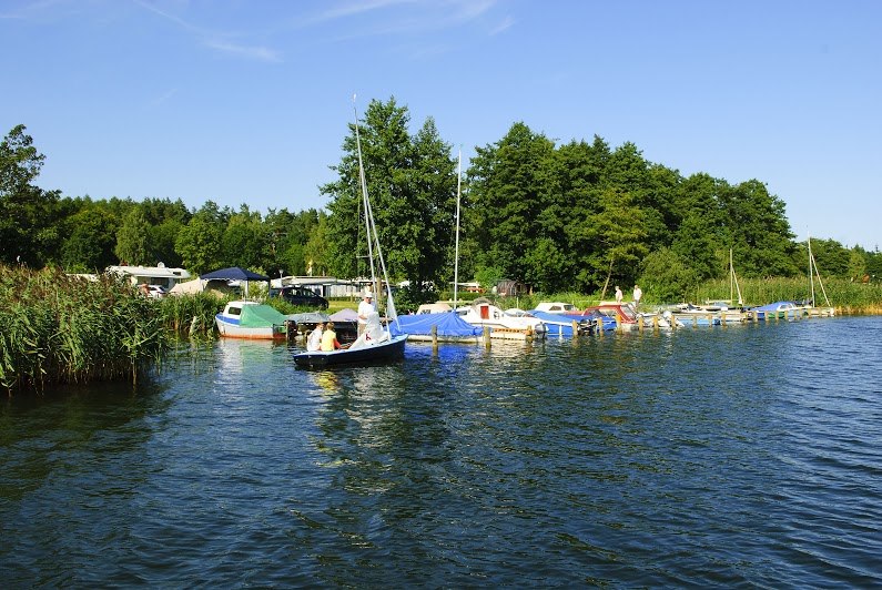 The idyllic campsite is located directly on Lake Krakow., © Frank Eilrich The idyllic campsite is located directly on Lake Krakow., © Frank Eilrich