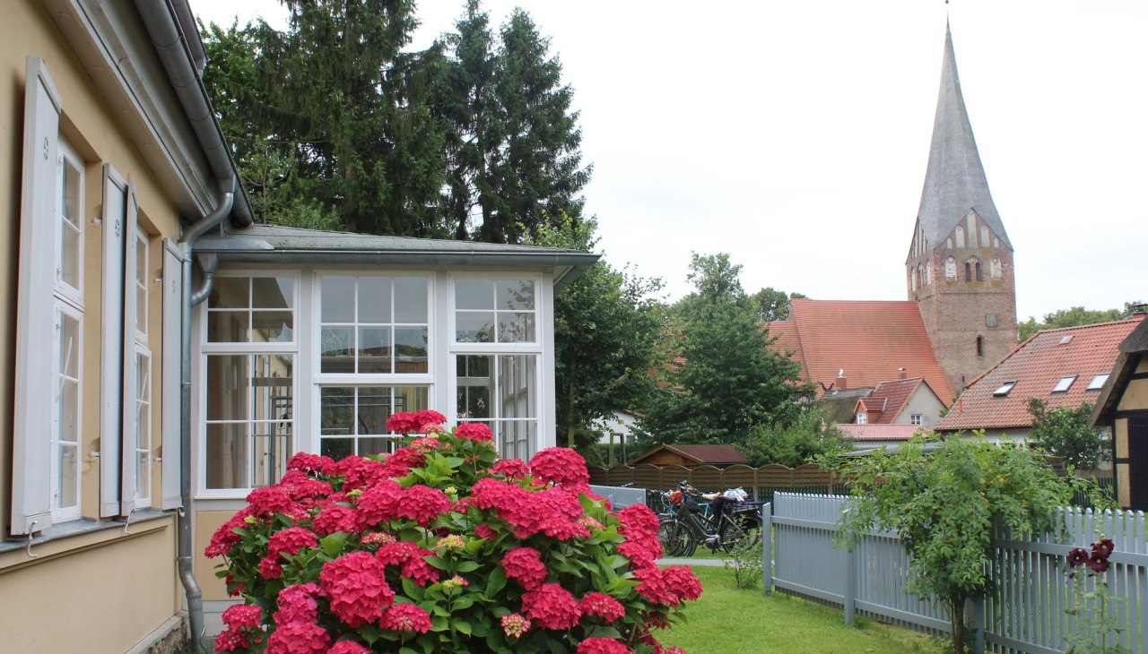 W plebanii znajduje się stała wystawa poświęcona życiu i twórczości urodzonego tu poety Karla Gottlieba Lappe., © Josephin Bock W plebanii znajduje się stała wystawa poświęcona życiu i twórczości urodzonego tu poety Karla Gottlieba Lappe., © Josephin Bock