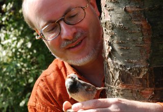 Erleben Sie den Vogelstimmenimitator auf einer Führung in der Schaalseeregion. // © © Uwe Westphal Erleben Sie den Vogelstimmenimitator auf einer Führung in der Schaalseeregion. // © © Uwe Westphal