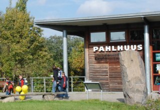 Het PAHLHUUS is het informatiecentrum van het Biosfeerreservaat Schaalsee., © PAHLHUUS/Dornblut