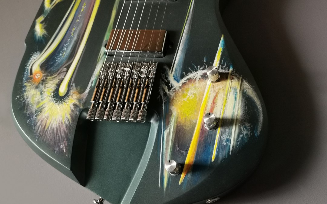 Guitar "Planet" - HEART guitars & more and Nora Gauger, © HEART guitars & more