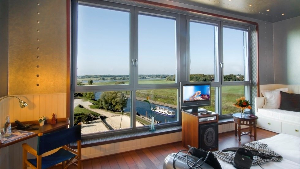 Kamer met uitzicht op het Elbe-dal // &copy; Hotel D&ouml;mitzer Hafen