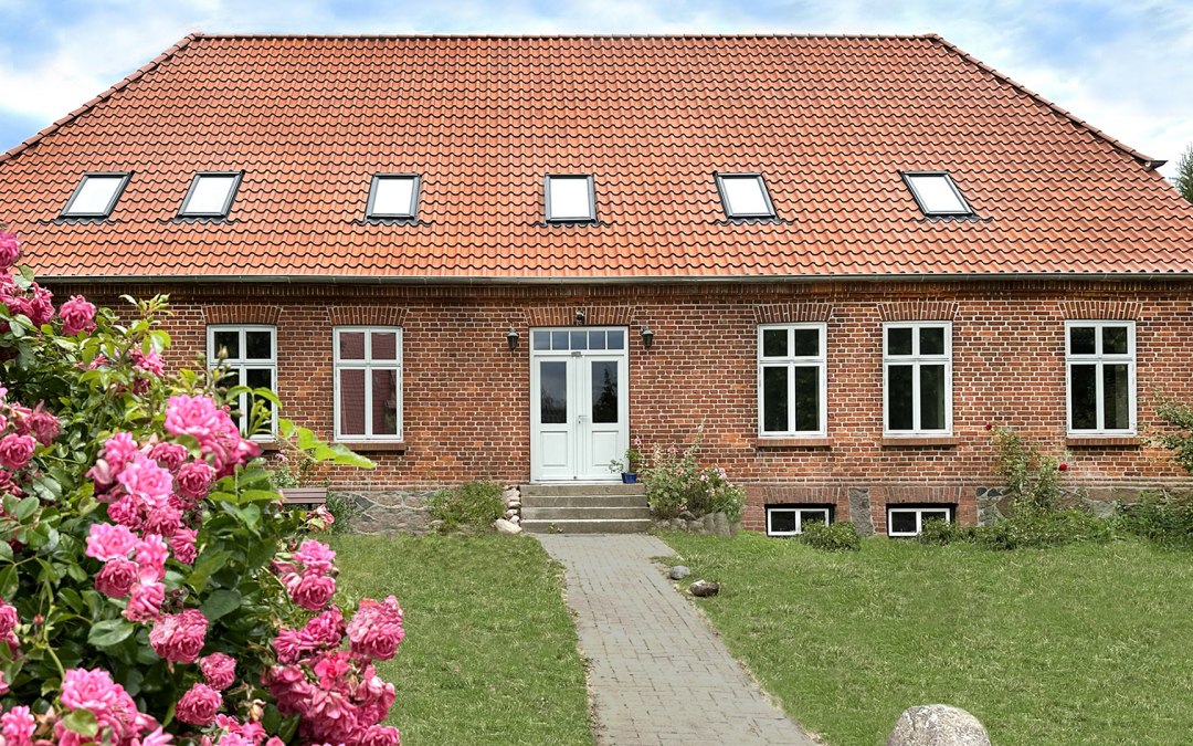 The completely renovated house with three apartments, 60-73 square meters, ideal for up to 5 people., © Silke Juchter