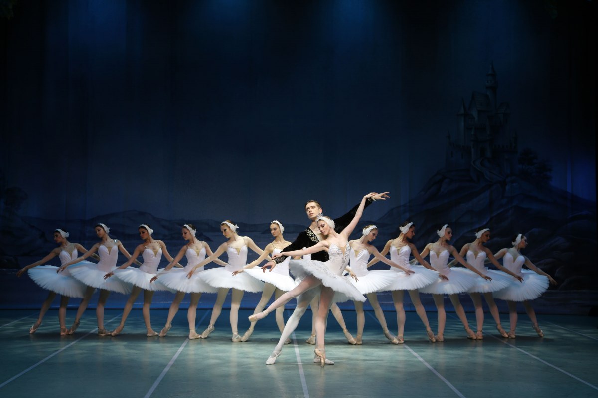 Swan Lake IFOB // &copy; Ovation Events GmbH
