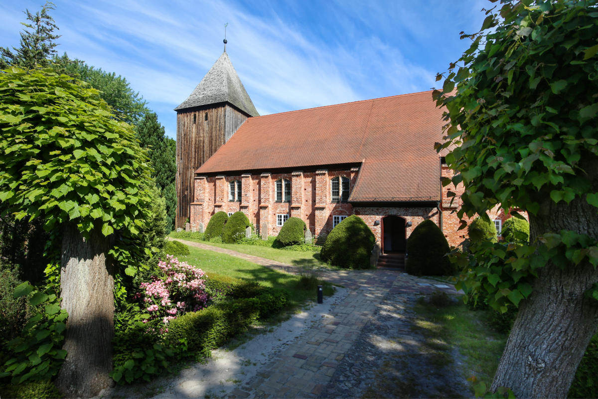 Kości&oacute;ł marynarzy Kurort bałtycki Prerow // &copy; TMV/Gohlke