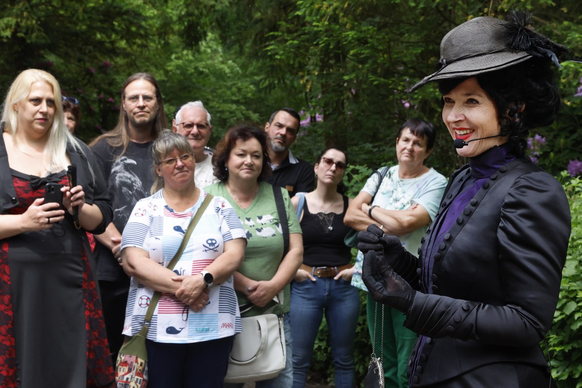 The Black Widow from "Whispers from the Cemetery" // &copy; Michael Bauroth