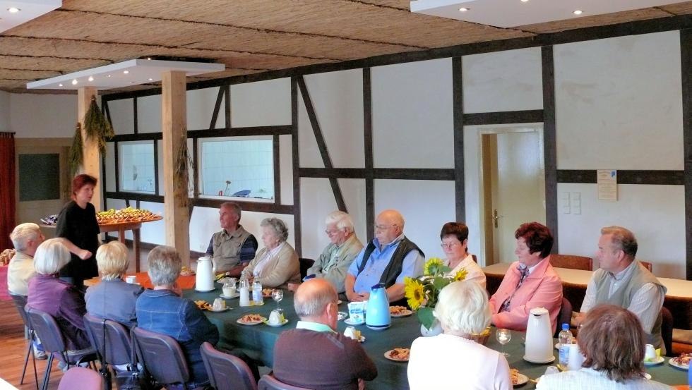 Tourgroep bij een lezing op de beste koffietijd, © Original Bauerngarten Manufaktur