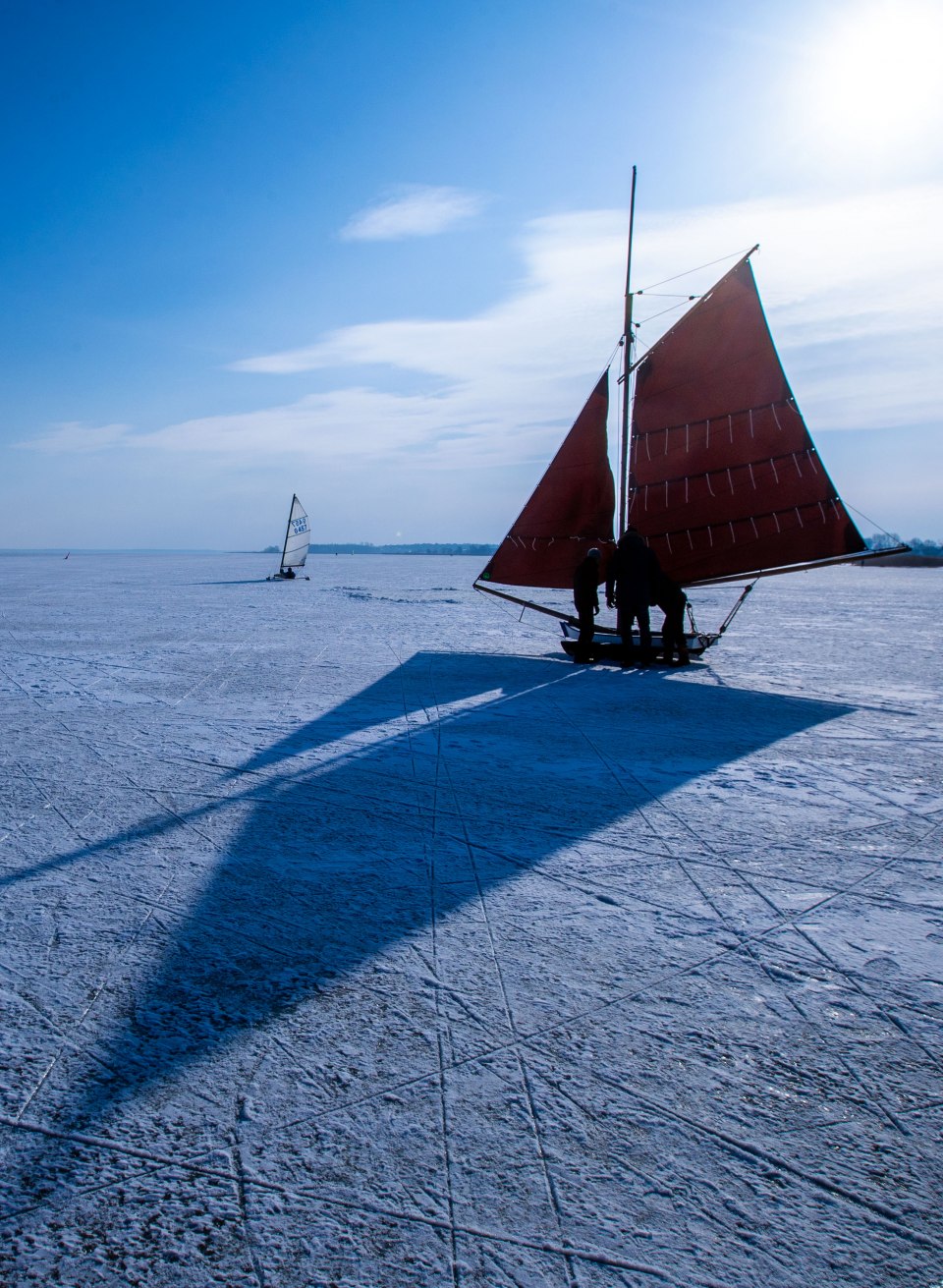Across the Bodden in an ice sailer, &copy; TMV/Nordreport