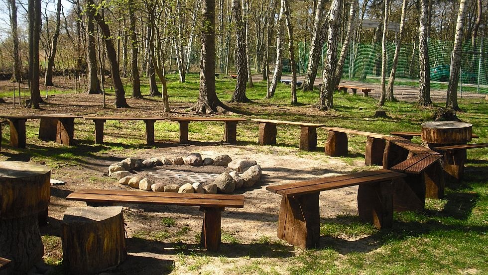 s Avonds kun je de dag gezellig afsluiten rond het kampvuur, © Herberge an der Hertesburg/Christa Lüder s Avonds kun je de dag gezellig afsluiten rond het kampvuur, © Herberge an der Hertesburg/Christa Lüder