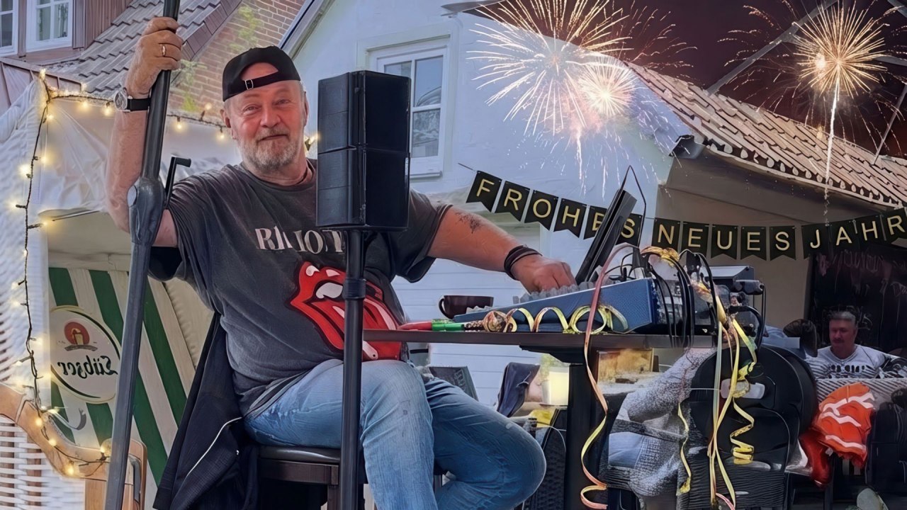 Oudejaarsavond pre-party: Warming-up met DJ Hajo | Restaurant | Caf&eacute; | Bar Hirsch // &copy; Thieme GmbH