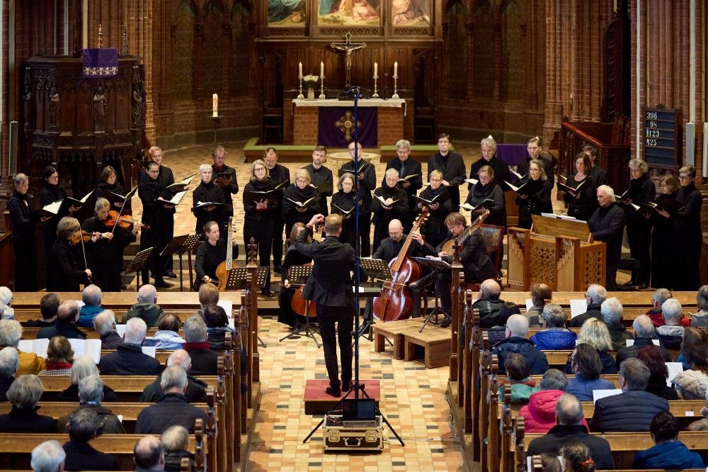 &copy; Oliver Borchert