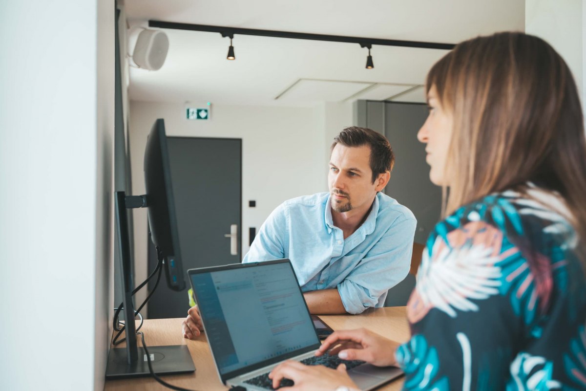 Porozumienie w miejscu pracy. // © Michelle Dynio Porozumienie w miejscu pracy. // © Michelle Dynio