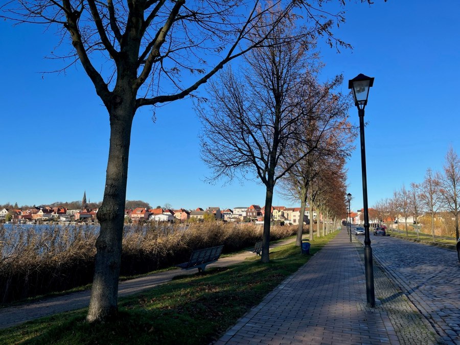 Widok na stare miasto z zapory ziemnej, © Tourist-Information Malchow