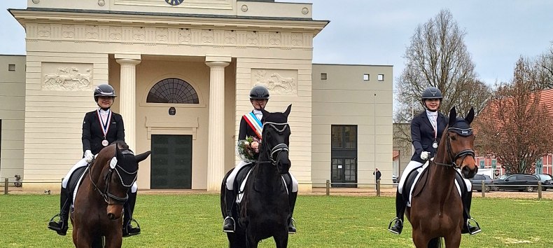 &copy; Strohbehn, Annett