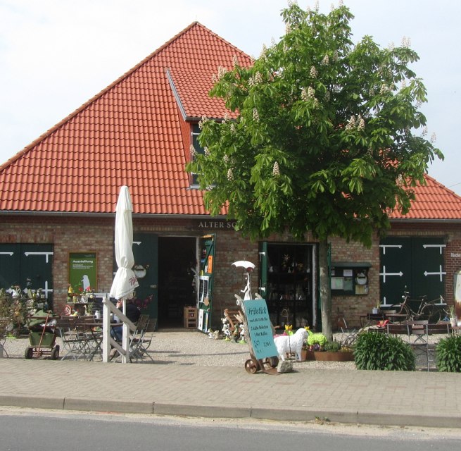 Buitenaanzicht van de oude schapenschuur in Basedow - café met kleine tentoonstelling, © G. Marin-Ziegler