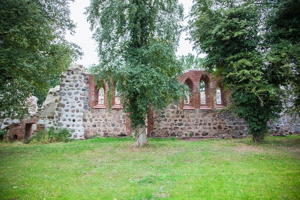 Widok na ruiny kościoła w Satowie, © Frank Burger