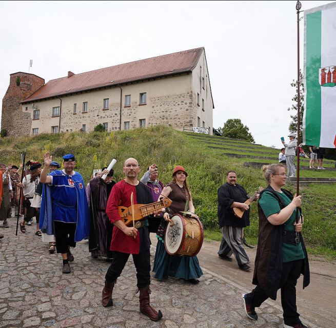 &copy; Burgverein Wesenberg e.V.