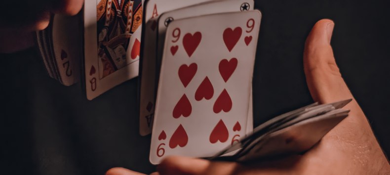 &copy; Krist&oacute;f Sass-Kovan/pexels.com