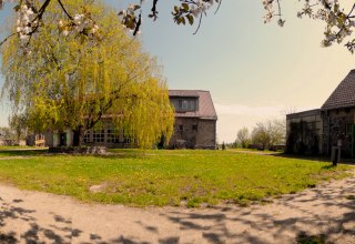 &copy; KUNSTHANDWERKERHOF THOMSDORF