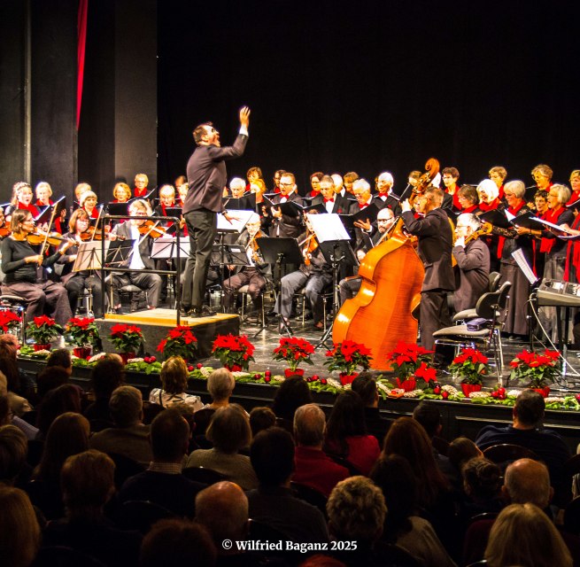 Advent Concert at the Neustrelitz Theater on November 30, 2025 // © Wilfried Baganz Advent Concert at the Neustrelitz Theater on November 30, 2025 // © Wilfried Baganz