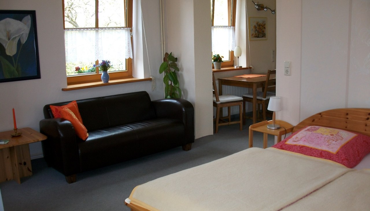 Widok z pokoju na mieszkanie wakacyjne, © Heidegunde Voigtländer