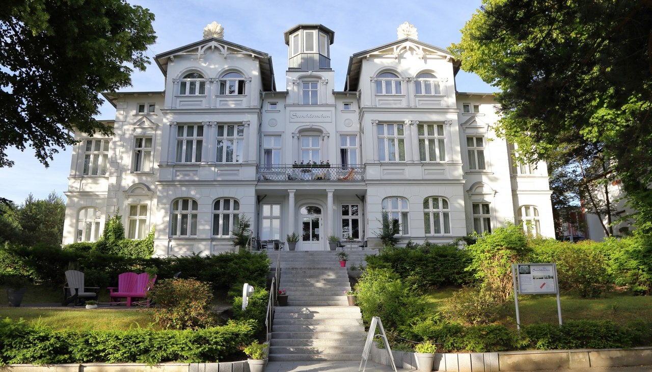 Hotel uitzicht promenade, © Asgard Hotels