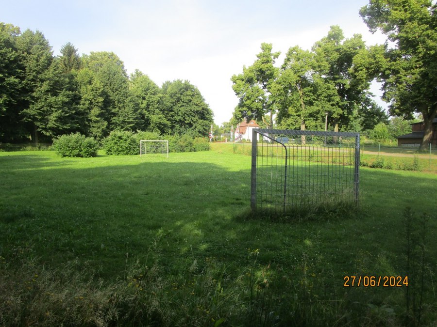 Stacja kolejowa z placem zabaw, © Jonas Kurverwaltung