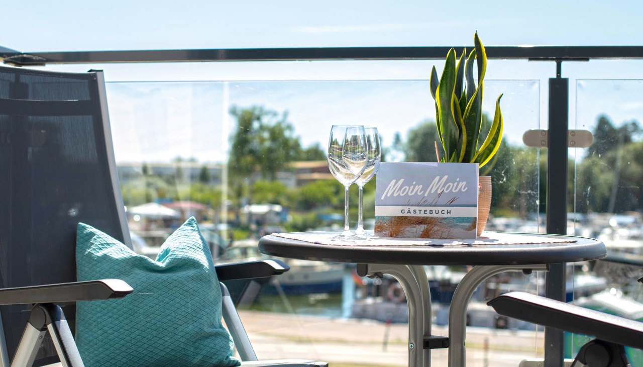 marina-mueritz-apartments-balkon, © KUHNLE-TOURS marina-mueritz-apartments-balkon, © KUHNLE-TOURS