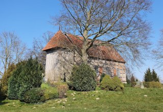 Kirchenhügel Kloster Wulfshagen // © S. Maus Kirchenhügel Kloster Wulfshagen // © S. Maus